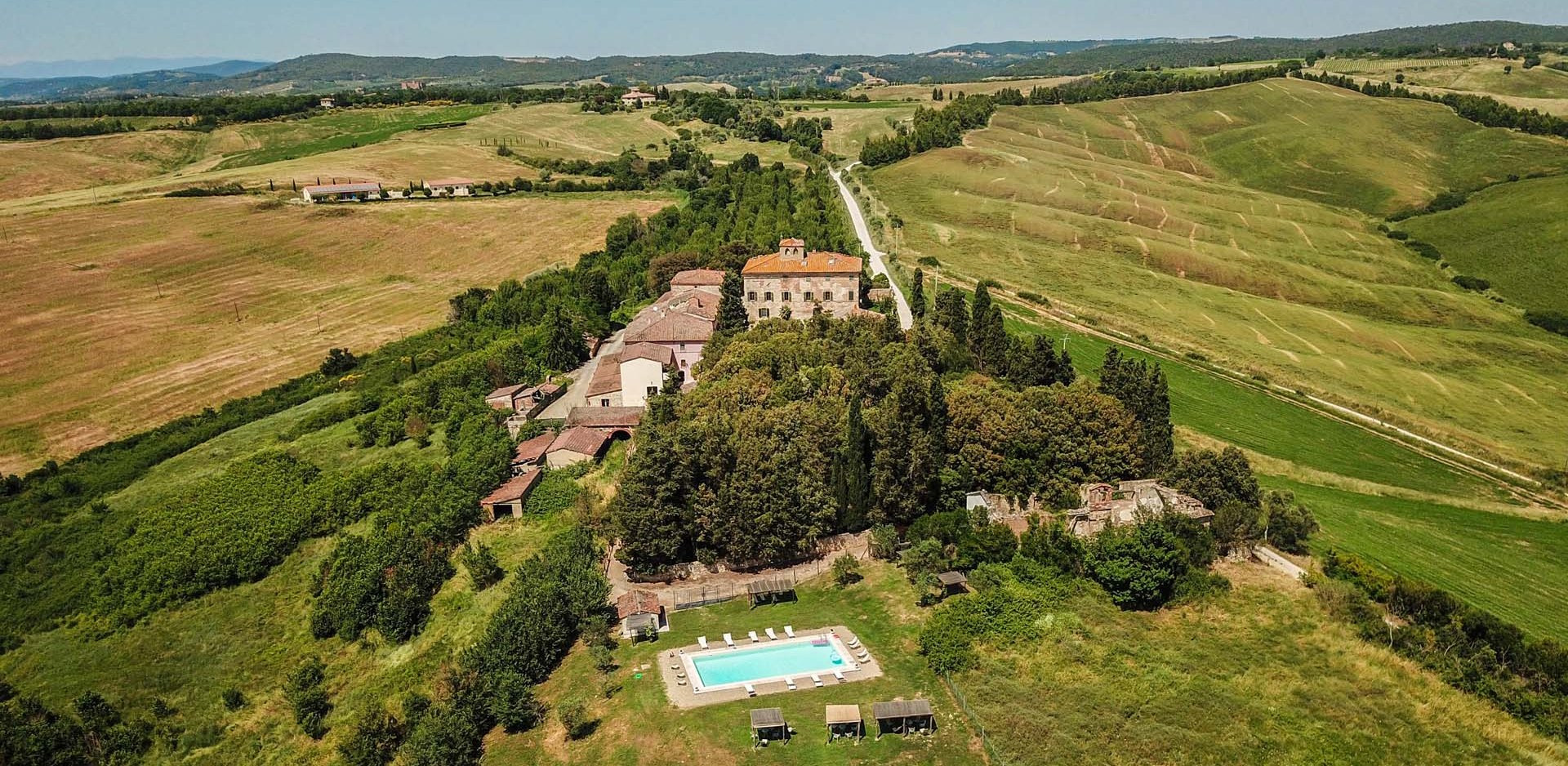 TREQUANDA, SIENA: RURAL PROPERTIES FOR SALE TREQUANDA, VAL D'ORCIA - VINEYARDS AND WINERIES FOR SALE IN TUSCANY