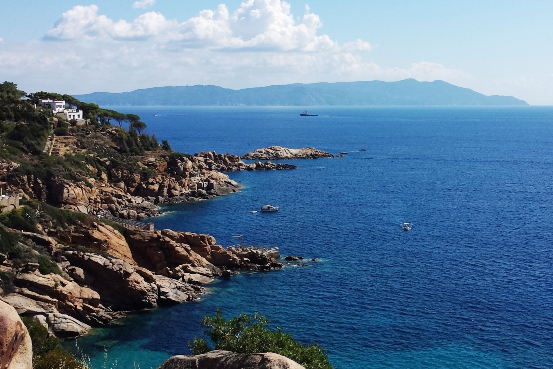 ISOLA DEL GIGLIO: SEA VIEW VILLAS AND APARTMENTS FOR SALE IN TUSCANY