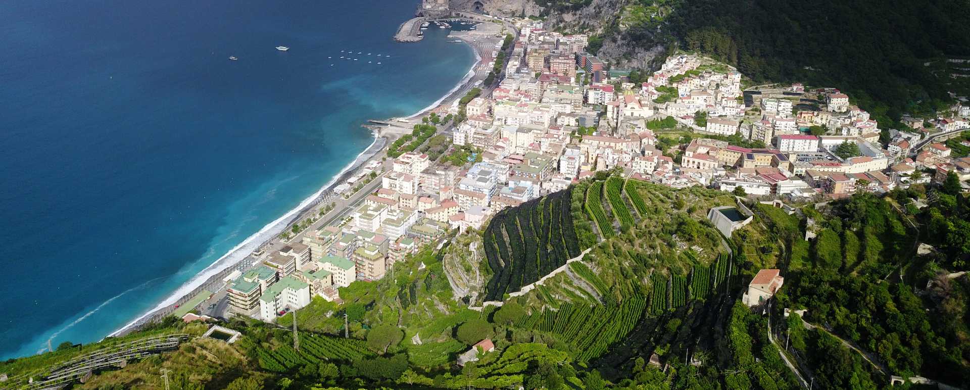 SEAFRONT PROPERTIES FOR SALE IN MAIORI, AMALFI COAST - VILLAS, APARTMENTS AND WINERIES FOR SALE IN MAIORI