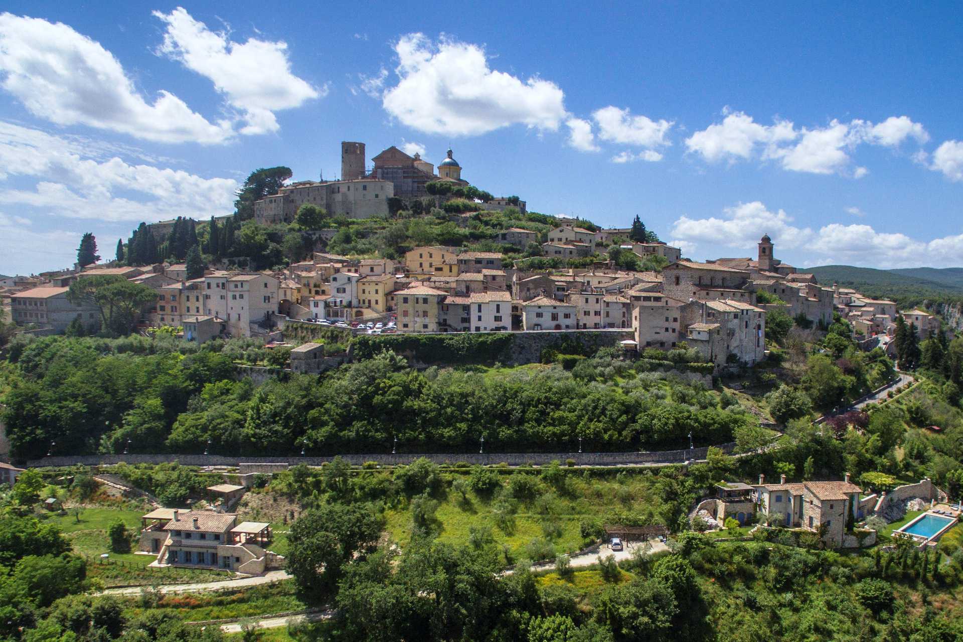 LUXURY FARMHOUSES FOR SALE IN AMELIA, UMBRIA