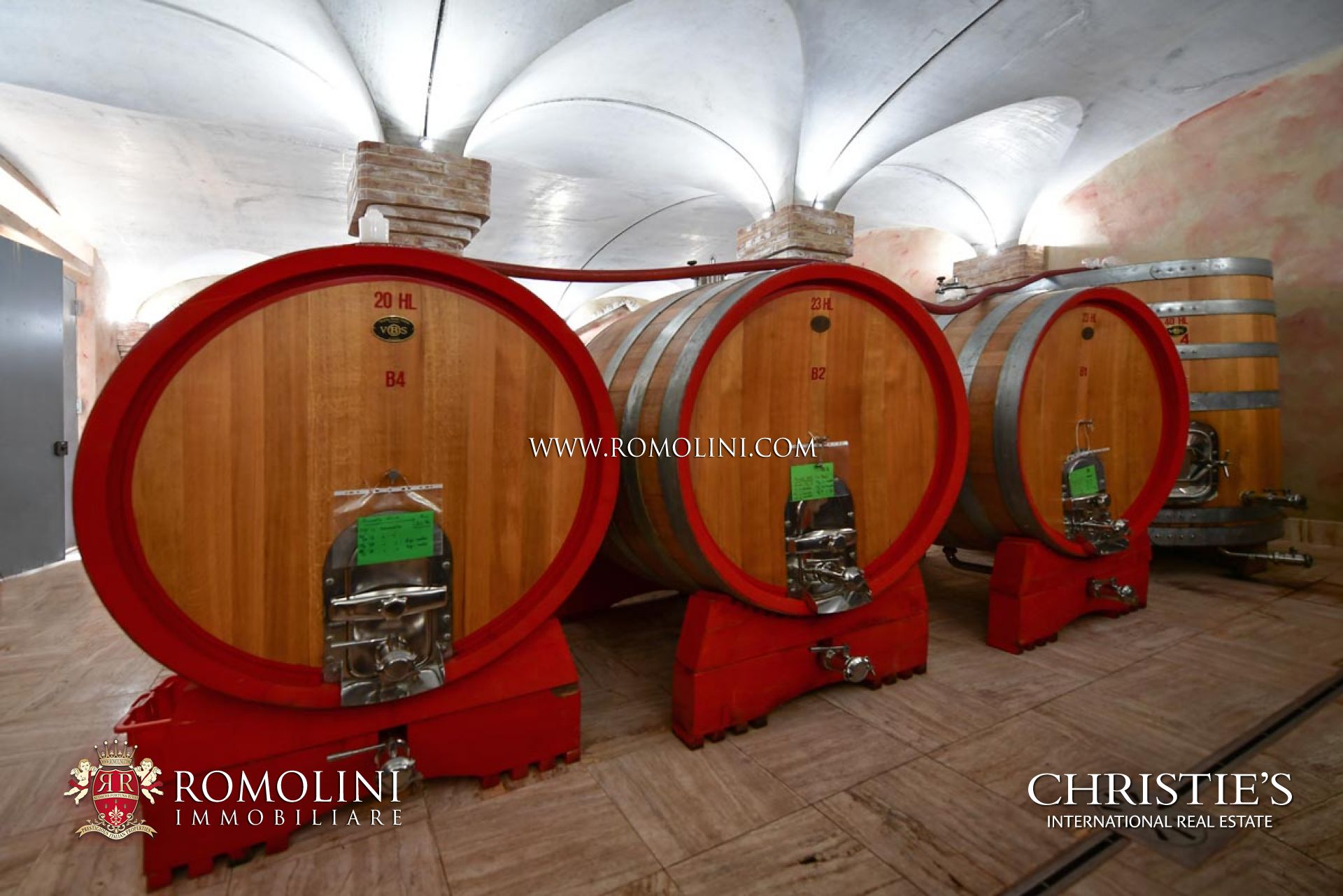 VINEYARDS WINERIES FOR SALE IN TUSCANY, ORGANIC WINE TUSCAN FARM FOR SALE