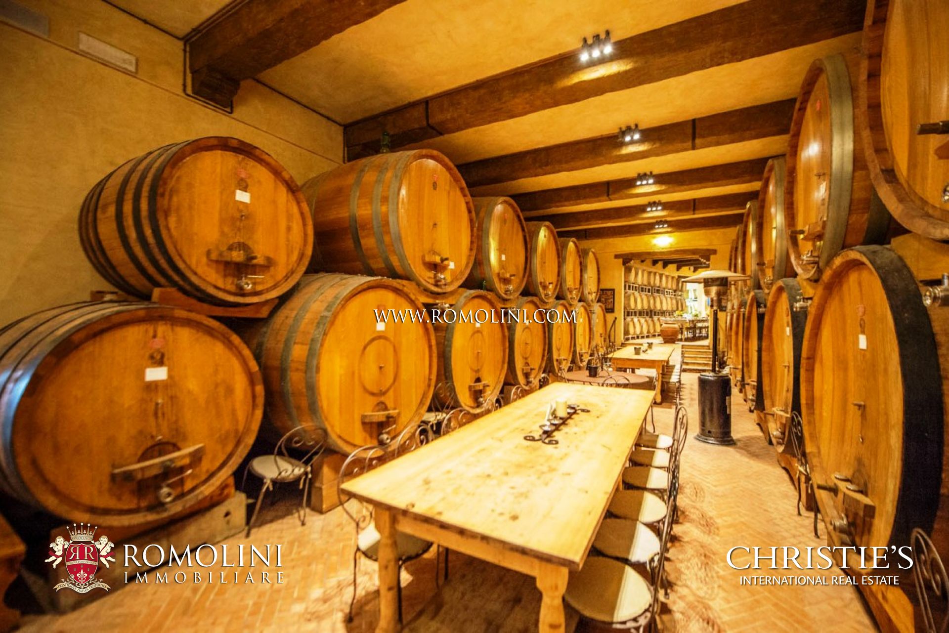 VINEYARDS AND WINERIES FOR SALE BRUNELLO DI MONTALCINO, LUXURY WINE REAL ESTATE FOR SALE IN TUSCANY BRUNELLO, VAL D'ORCIA. 