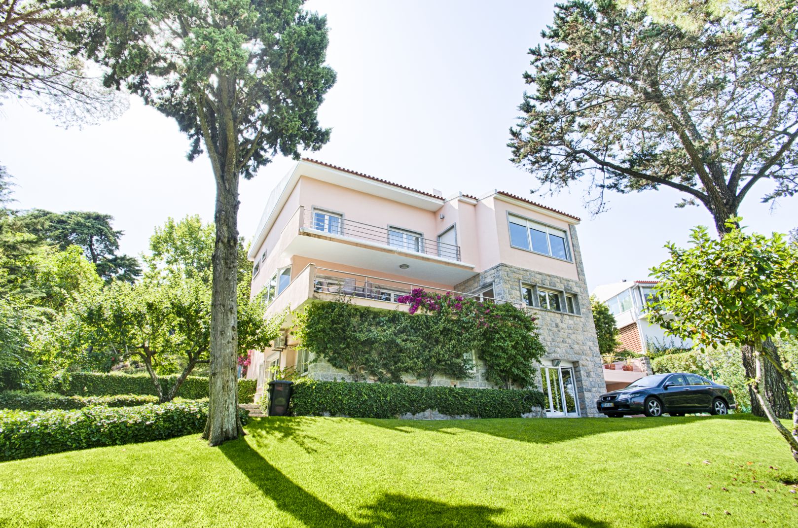 PORTUGAL - LUXURY HOUSES AND VILLAS FOR SALE