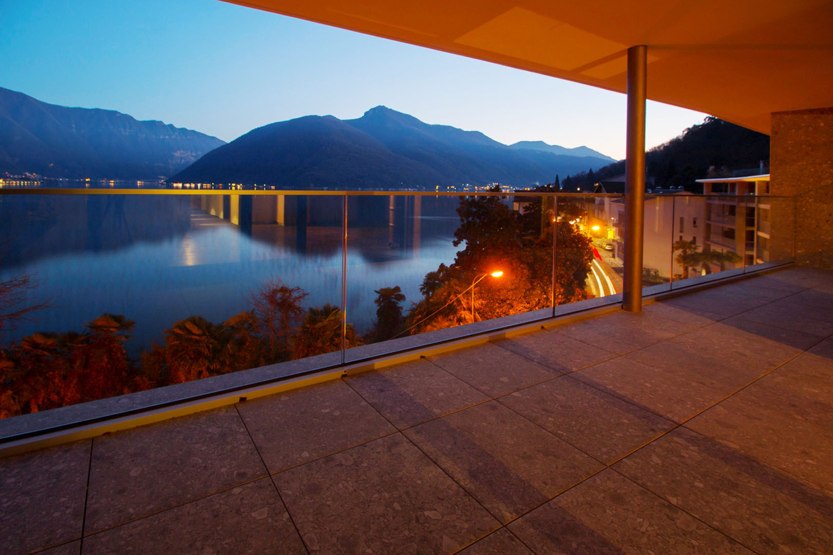 VILLAS AND PENTHOUSE LAKE VIEW FOR SALE IN SWITZERLAND - TICINO, LUGANO
