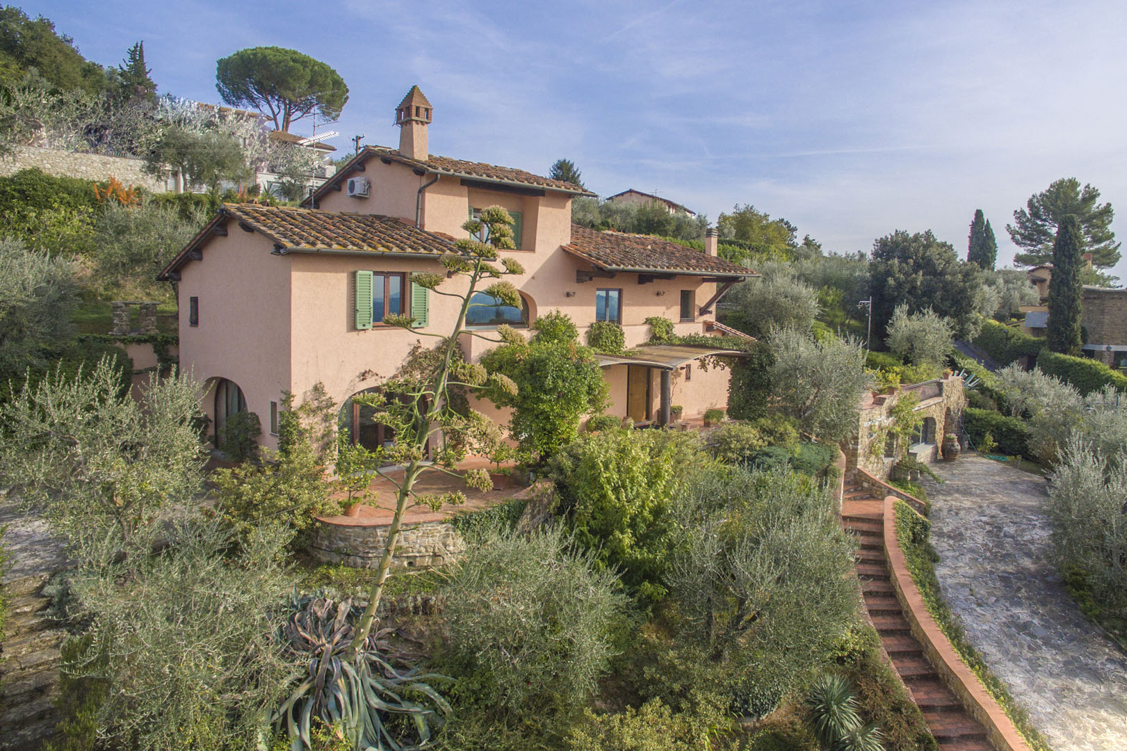 LUXURY VILLA FOR SALE FLORENCE