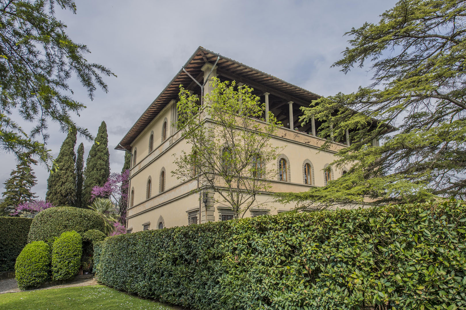 LUXURY VILLA FOR SALE FLORENCE