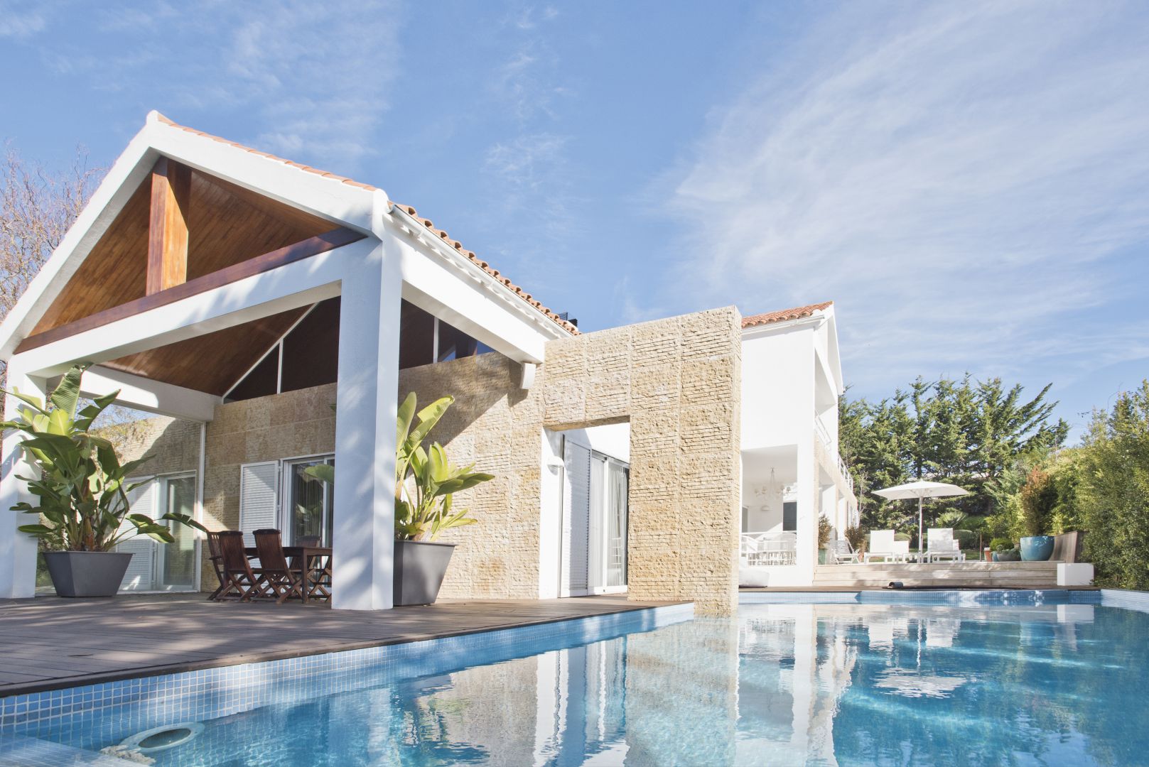 PORTUGAL - LUXURY HOUSES AND VILLAS FOR SALE