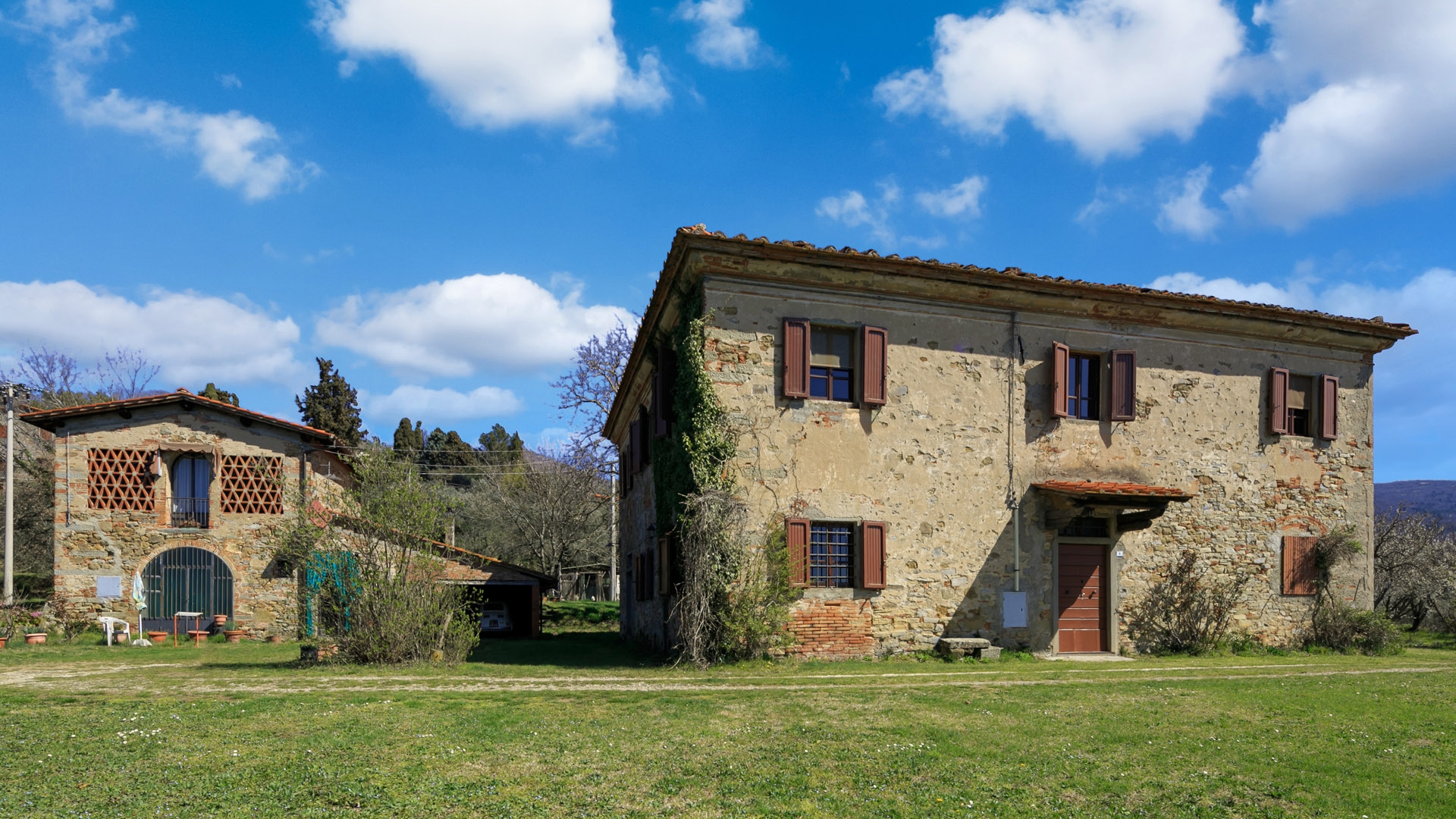 FARMHOUSES FOR SALE FLORENCE, LUXURY COUNTRY ESTATES TO BUY FLORENCE 