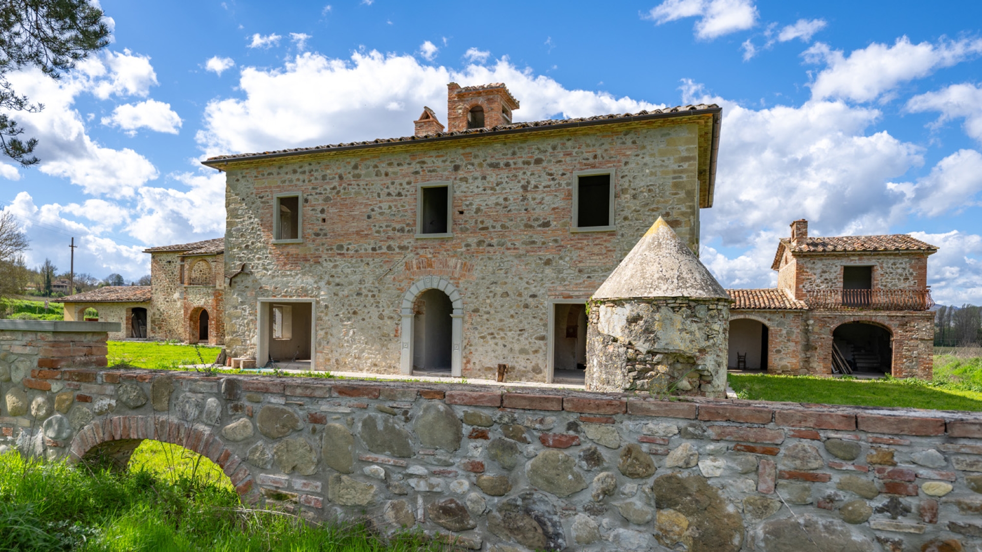 FARMHOUSE TO RENOVATE UMBRIA,  RUIN, HOUSES RENOVATION PROJECT PROJECT ITALY