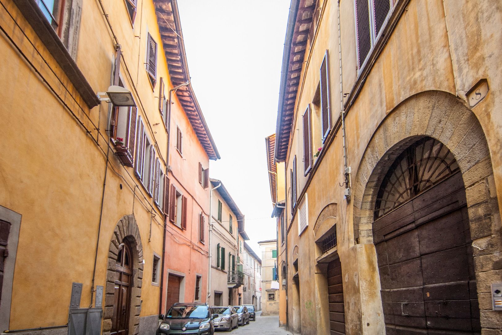 CONDO AND CO-OP APARTMENTS IN ITALY FOR SALE