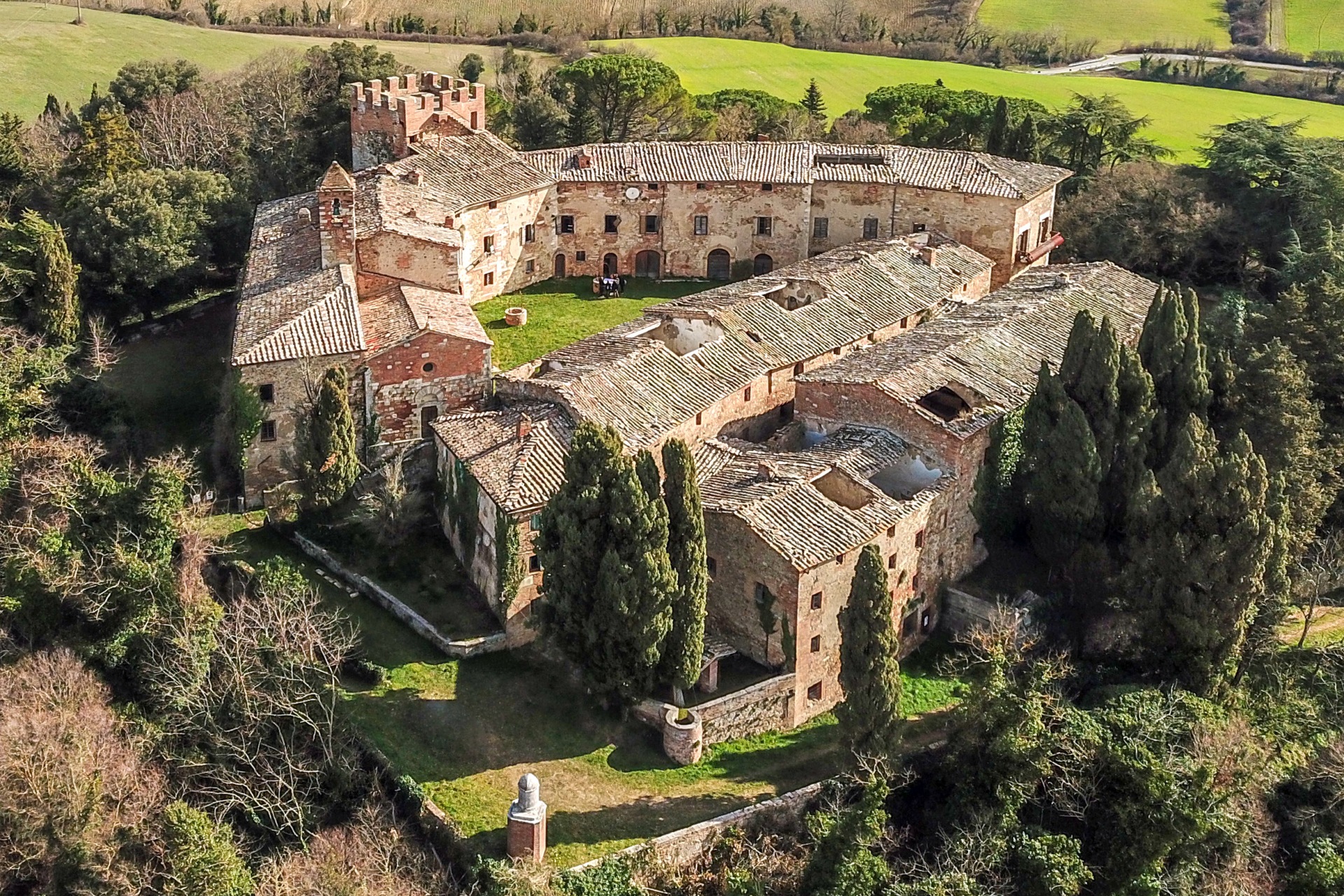 RENOVATION PROJECTS FOR SALE IN ITALY - INVESTMENT OPPORTUNITIES ITALY