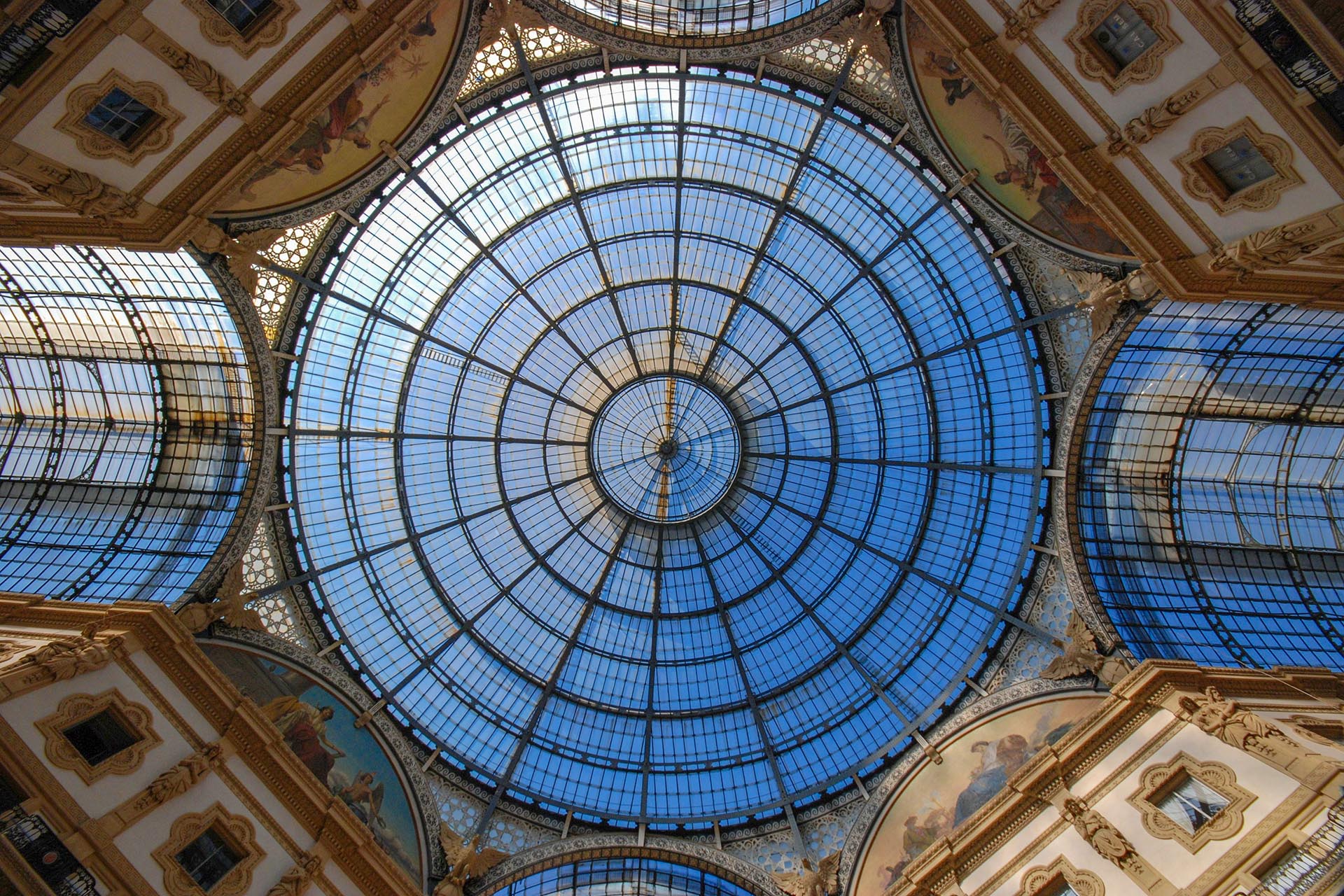 PROPERTY FOR SALE MILAN, VILLAS, PENTHOUSES, FLATS APARTMENTS TO BUY MILAN