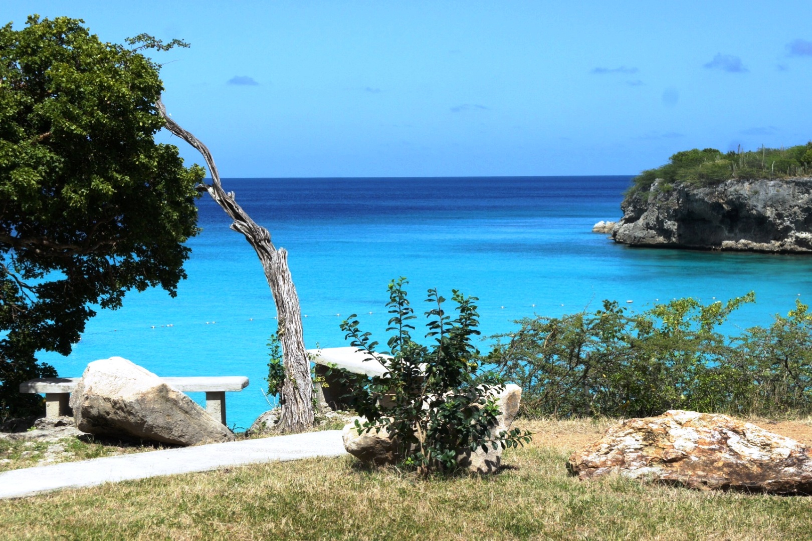LESSER ANTILLES - VILLAS AND RESORT FOR SALE IN THE CARIBBEAN