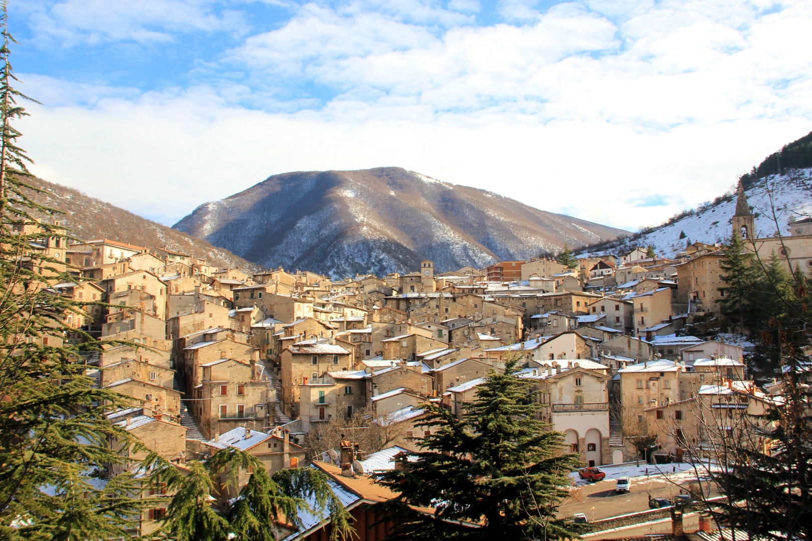 L'AQUILA: PROPERTY FOR SALE - APARTMENT, VILLA, HOTEL IN L'AQUILA