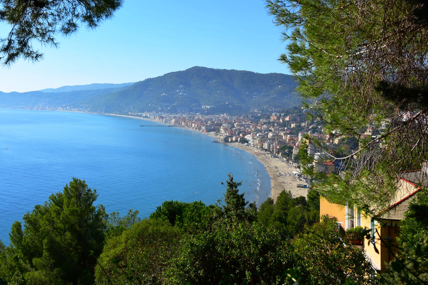 SAVONA - VILLAS AND APARTMENTS FOR SALE IN LIGURIA