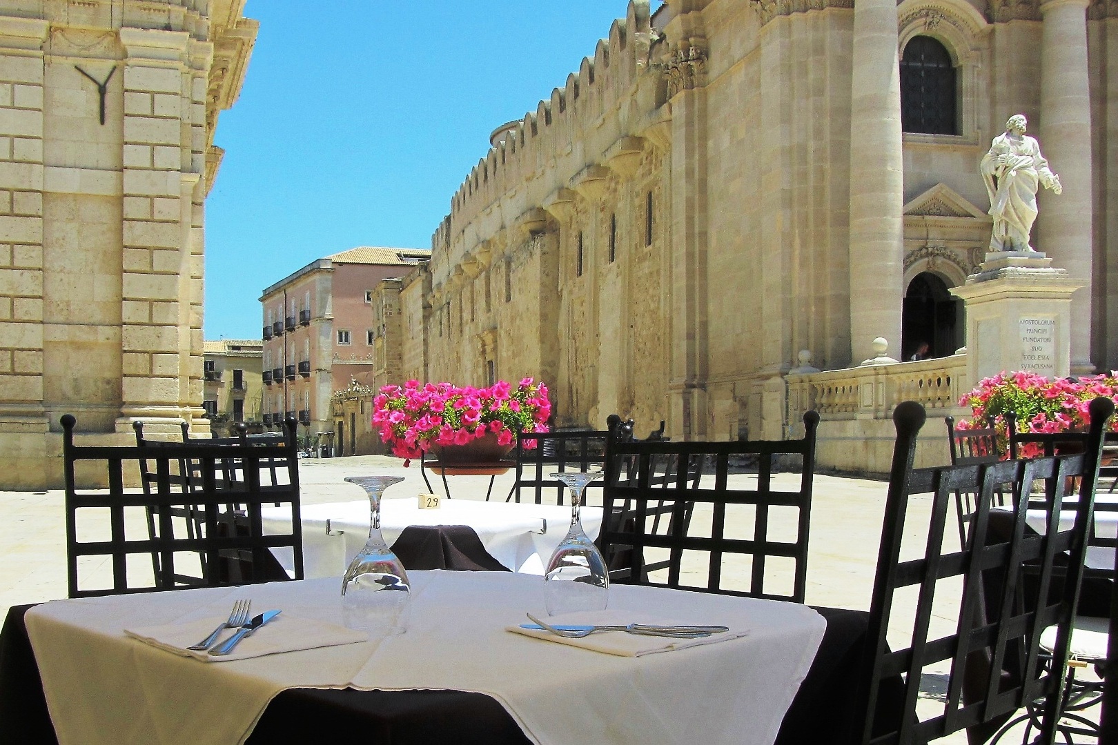 LUXURY PROPERTIES FOR SALE IN SYRACUSE, SICILY