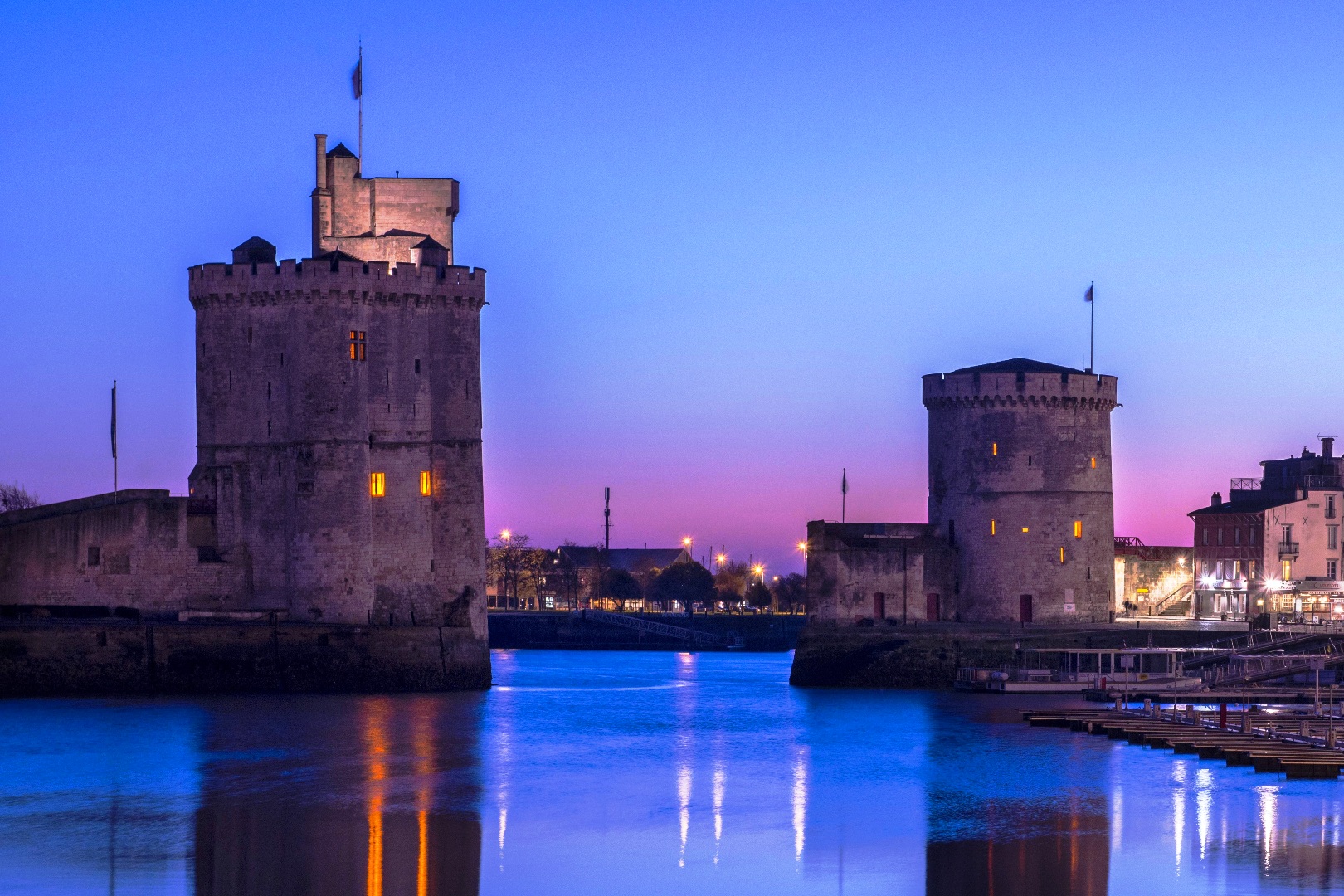 ROCHEFORT - VILLAS AND CASTLES FOR SALE ON THE SEA, FRANCE