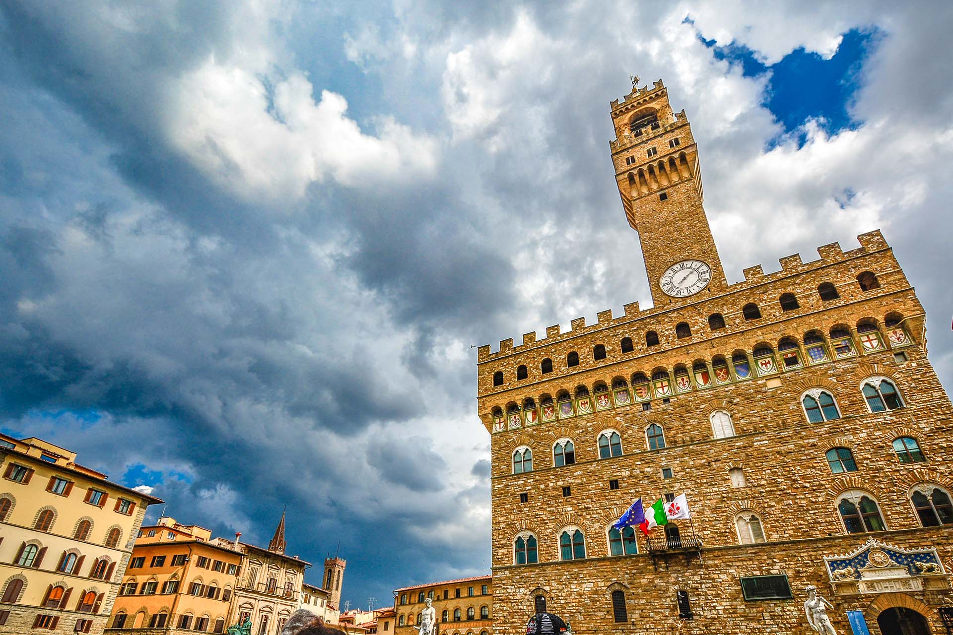PROPERTY FOR SALE IN PIAZZA DELLA SIGNORIA, PENTHOUSES, FLATS, APARTMENTS FOR SALE FLORENCE PIAZZA DELLA SIGNORIA, VIA DEï¿½ CALZAIUOLI