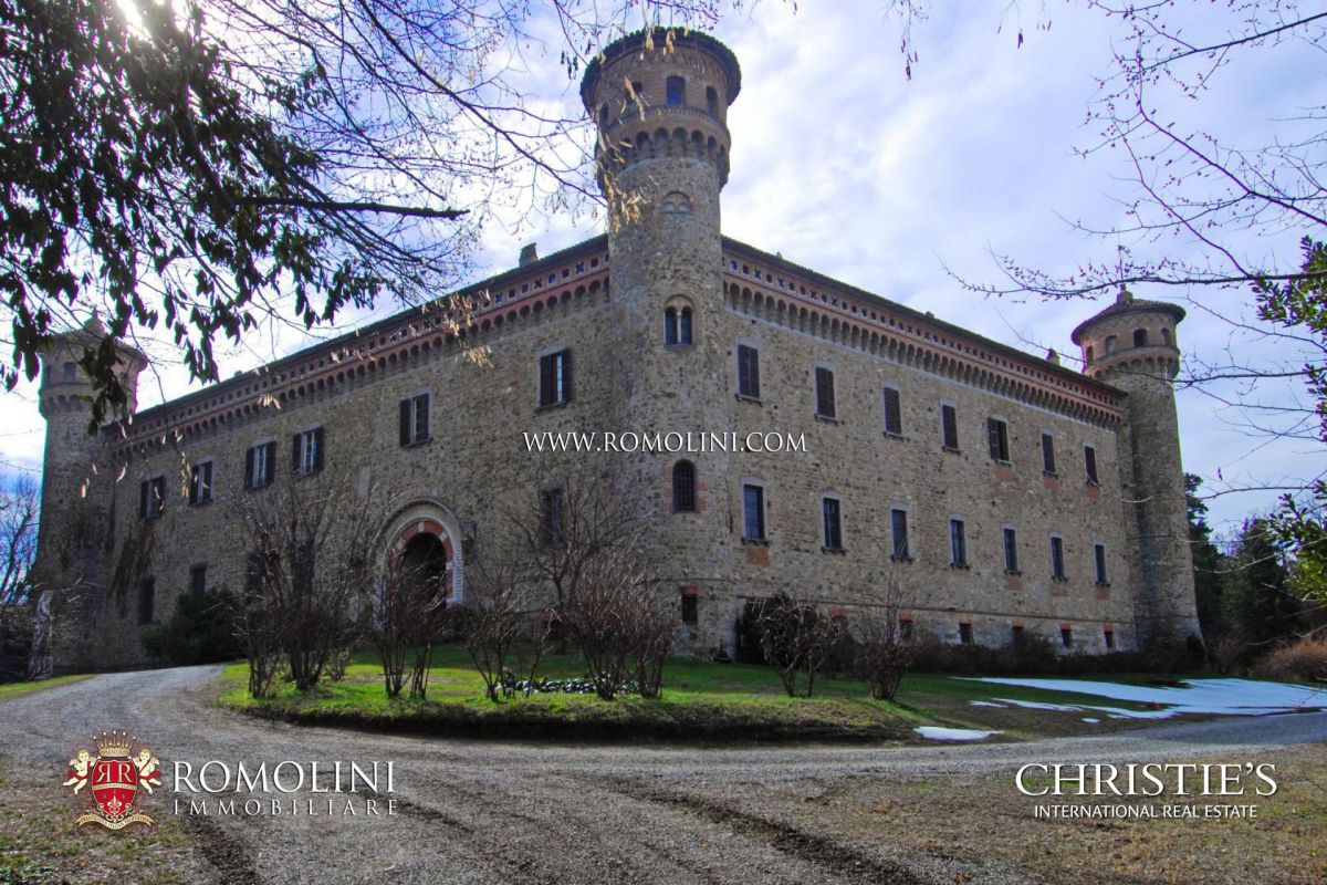 EMILIA ROMAGNA - EXCLUSIVE PROPERTY FOR SALE IN ITALY - SEASIDE