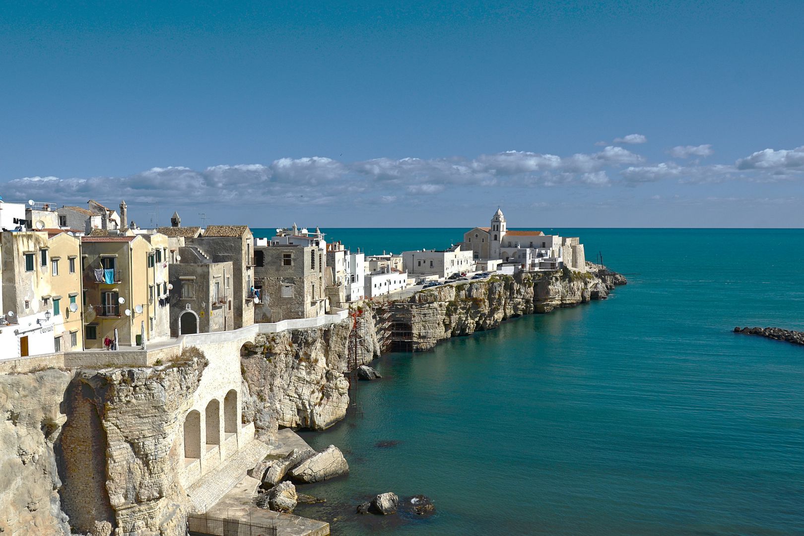 PROPERTY FOR SALE IN LIGURIA, ITALY - Luxury Villas and Sea View Apartments for sale