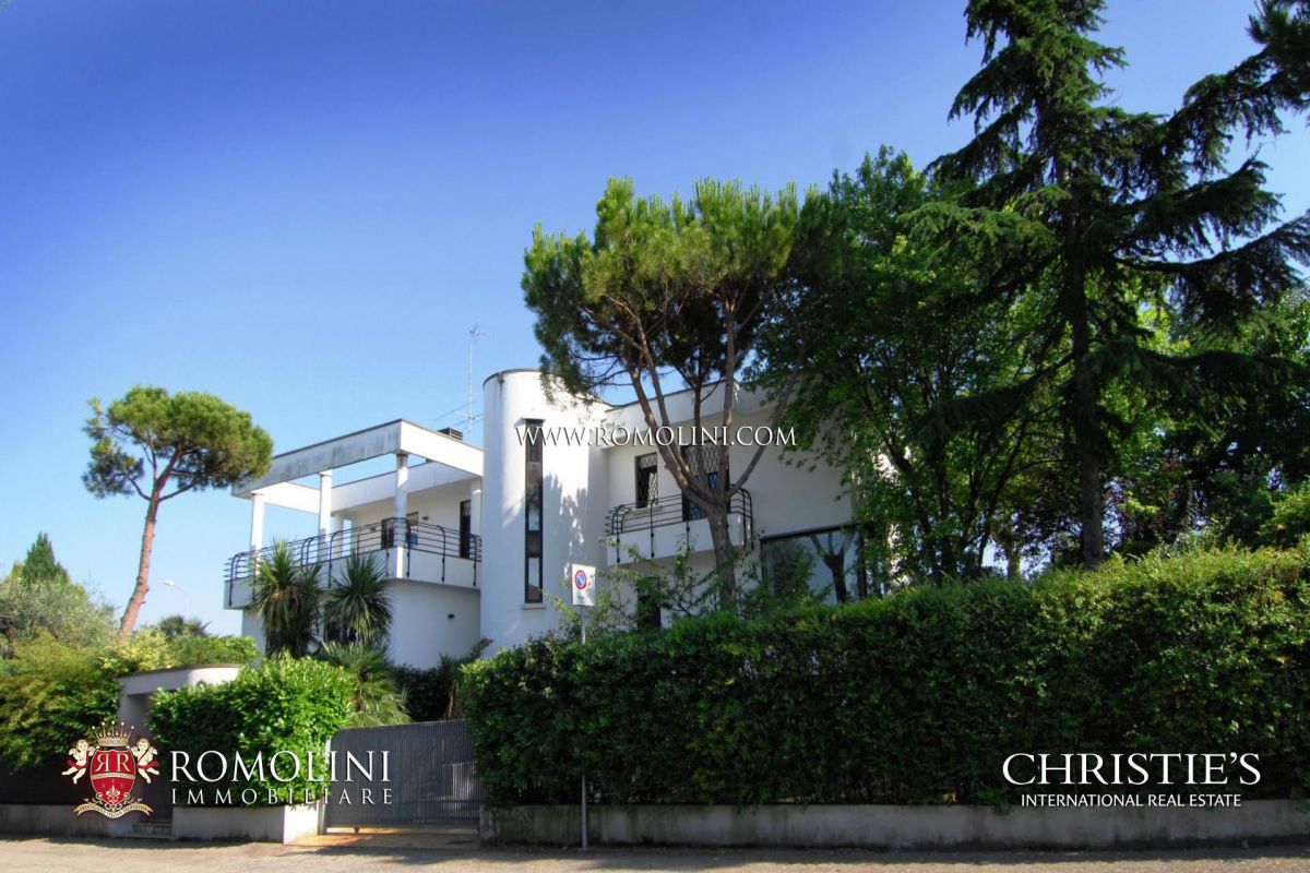 EMILIA ROMAGNA - EXCLUSIVE PROPERTY FOR SALE IN ITALY - SEASIDE