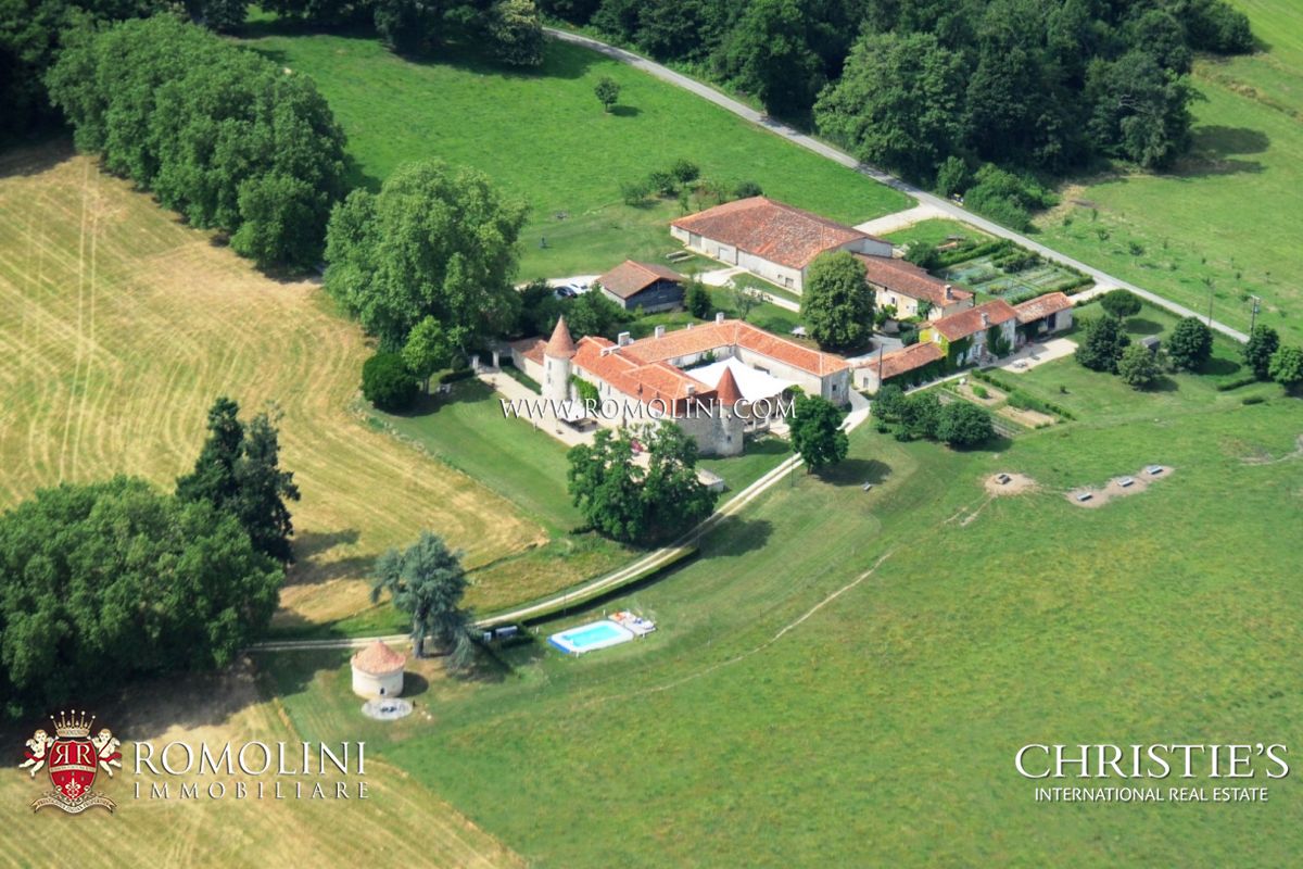 MAISON DE CAMPAGNE FOR SALE, FRANCE - COGNAC