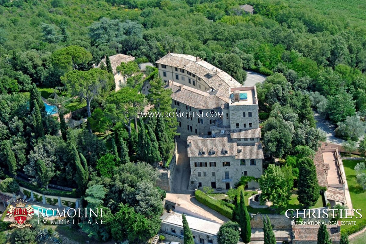  HAMLET FOR SALE IN TUSCANY, COUNTRY HOTEL PROPERTY FOR SALE, HOTEL TO BUY IN UMBRIA.
