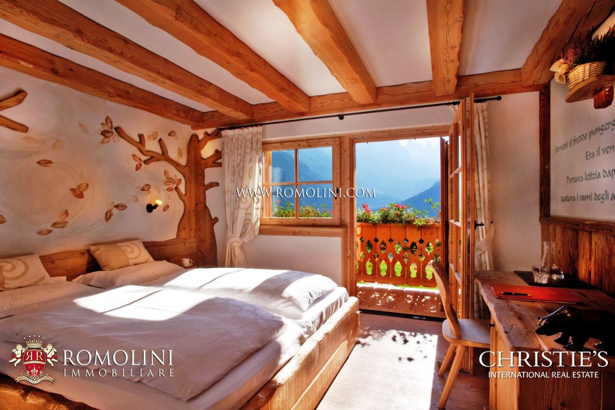 SKI PROPERTY FOR SALE, CHALET FOR SALE IN ITALY, DOLOMITES, ITALIAN APLS 