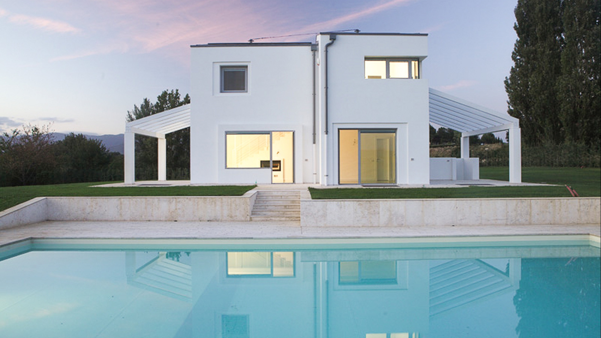 SINGLE FAMILY RESIDENCE FOR SALE IN ITALY