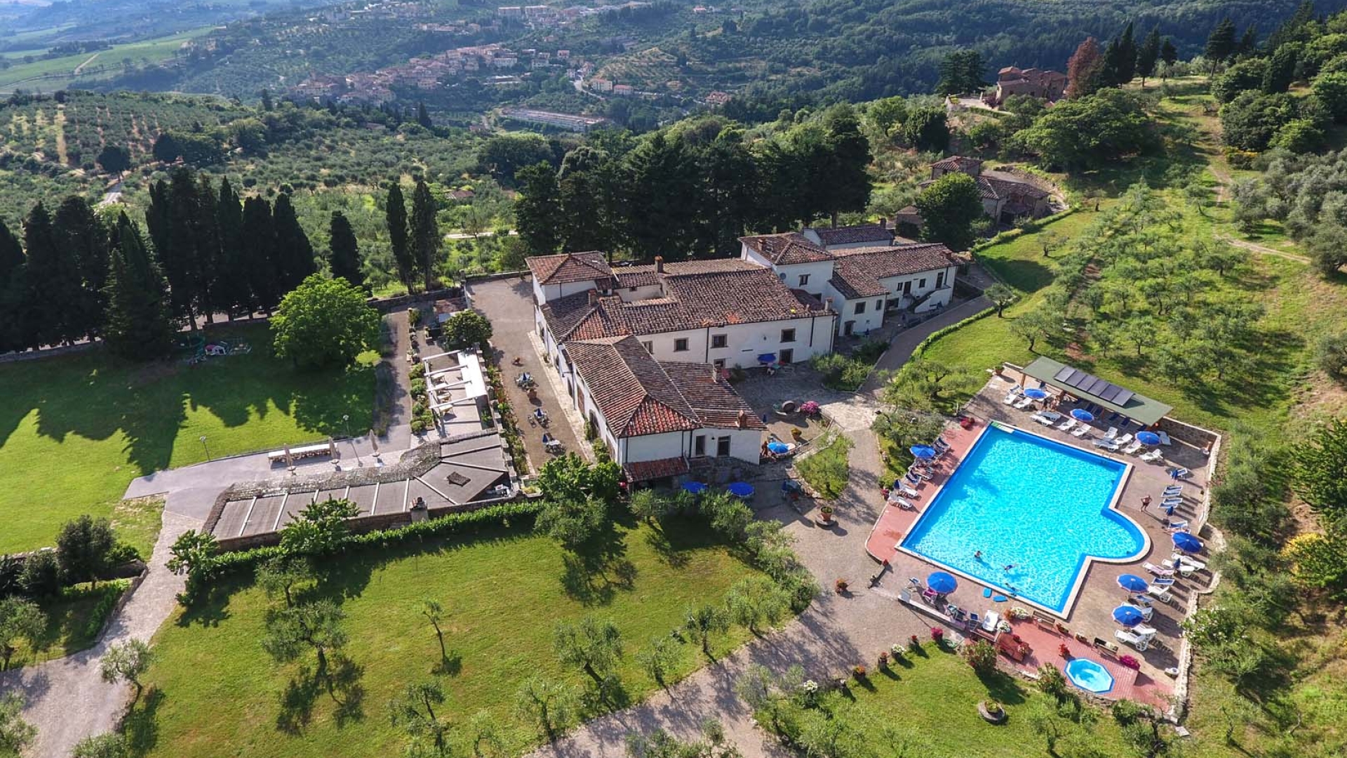 LUXURY VILLAS, FARMHOUSES AND WINERIES FOR SALE IN FLORENCE, TUSCANY