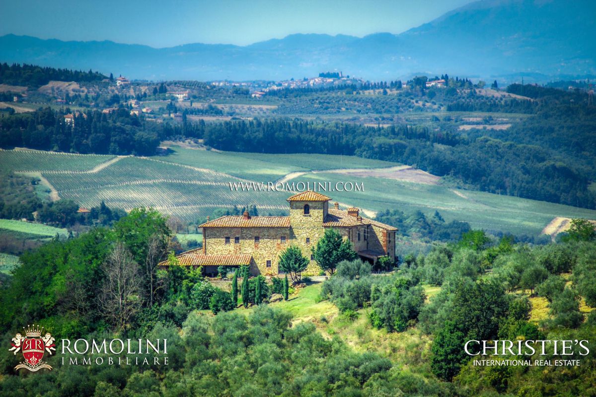 VILLE E CASALI IN VENDITA NEL CHIANTI CLASSICO, AZIENDE AGRICOLE VITIVINICOLE IN VENDITA TOSCANA