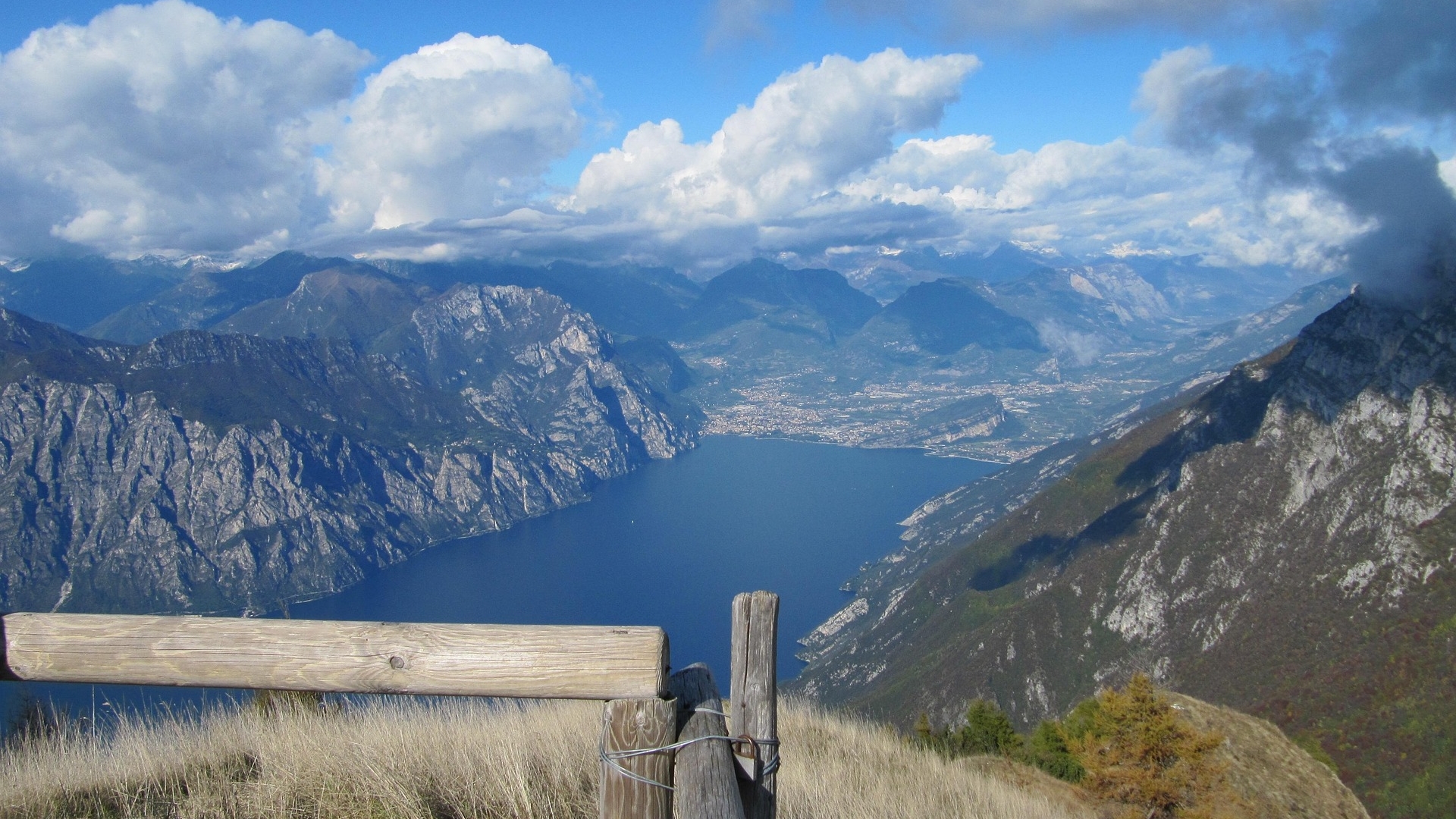 LAGO DEL GARDA - VILLE E APPARTAMENTI VISTA LAGO IN VENDITA 