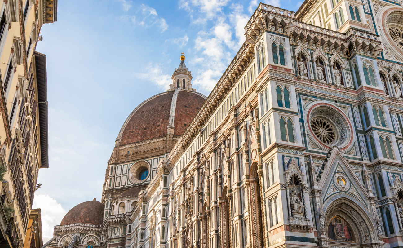Dallâ€™appartamento in Duomo al casale in campagna: due visioni del lusso italiano