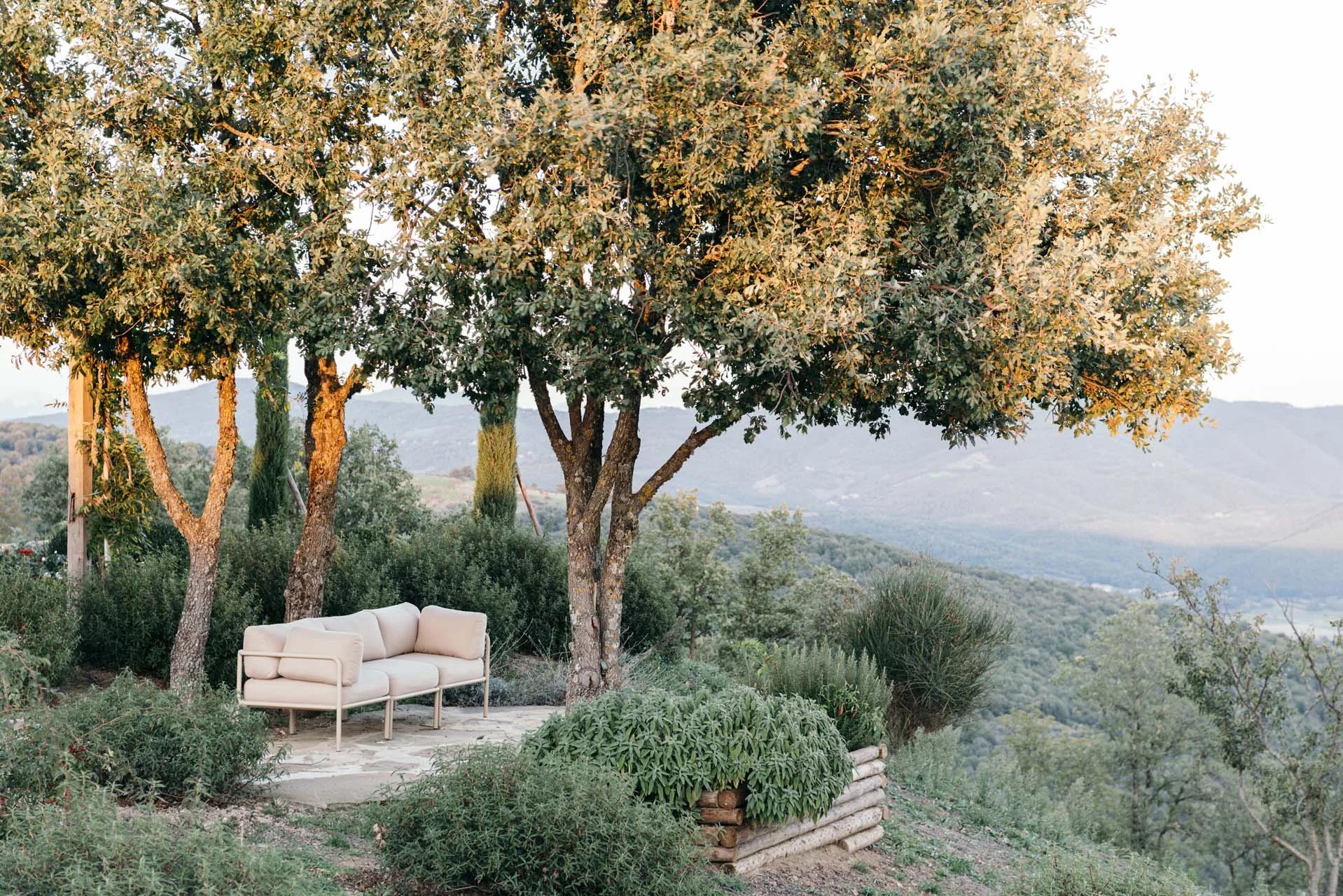 Un territorio preservato, tra colline e città d’arte