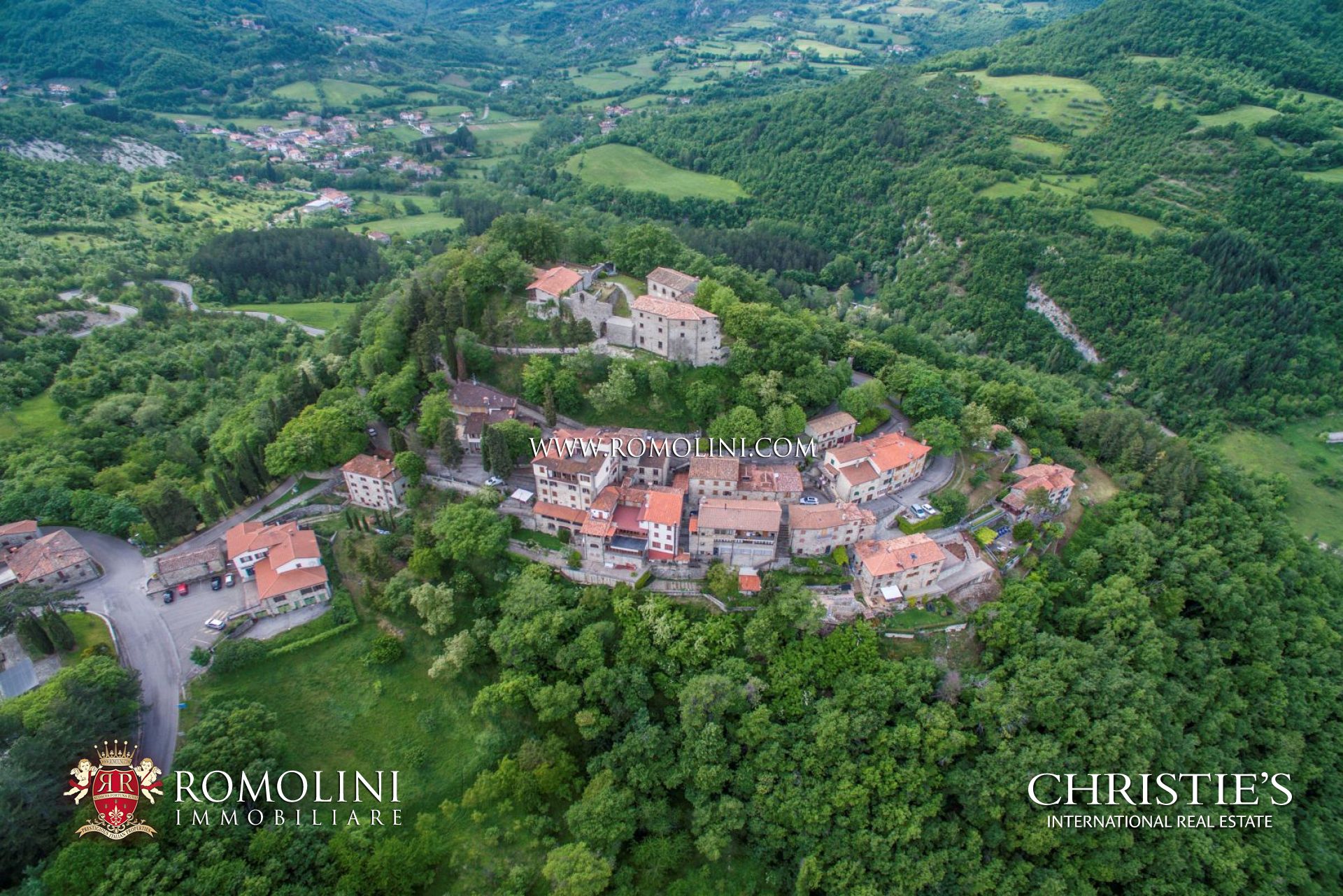 CAPRESE MICHELANGELO: CASALI, VILLE DI LUSSO, AGRITURISMI E APPARTAMENTI IN VENDITA A CAPRESE, AREZZO, TOSCANA