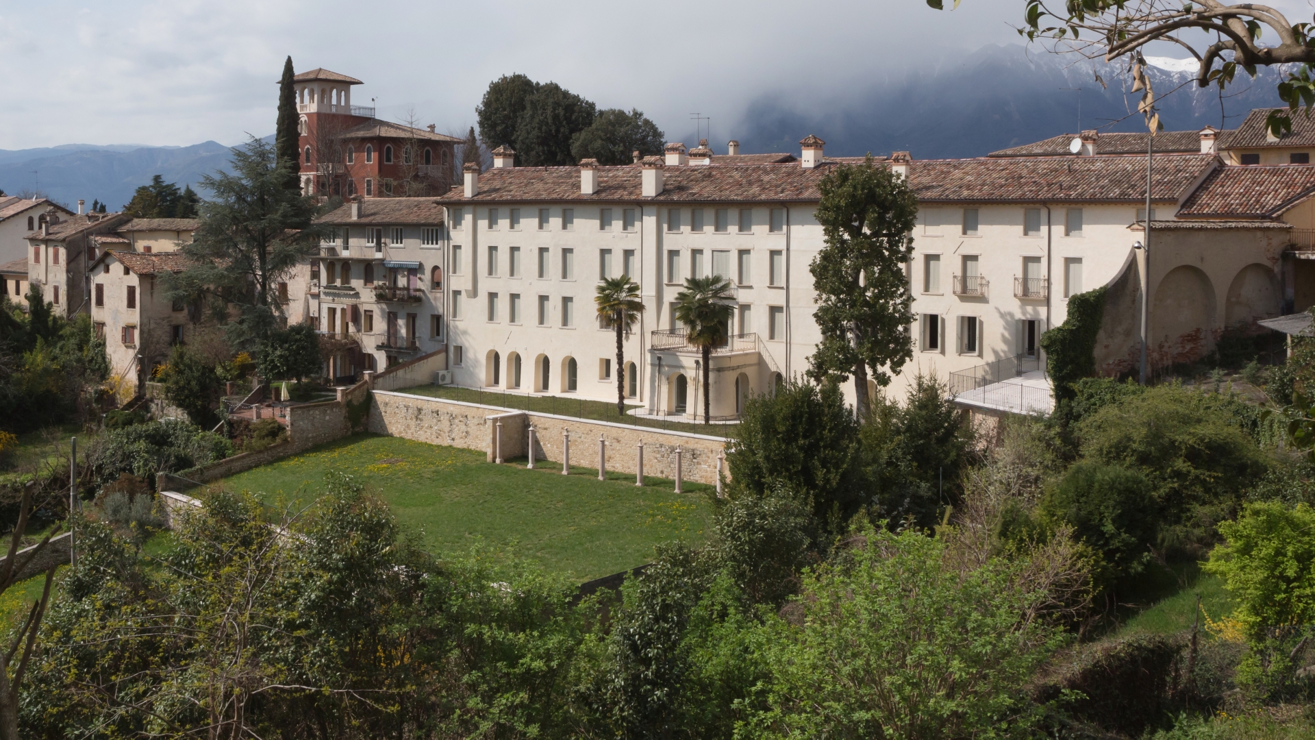 APPARTAMENTI DI LUSSO SUL FIUME E DIMORE SIGNORILI IN VENDITA AD ASOLO, VENETO