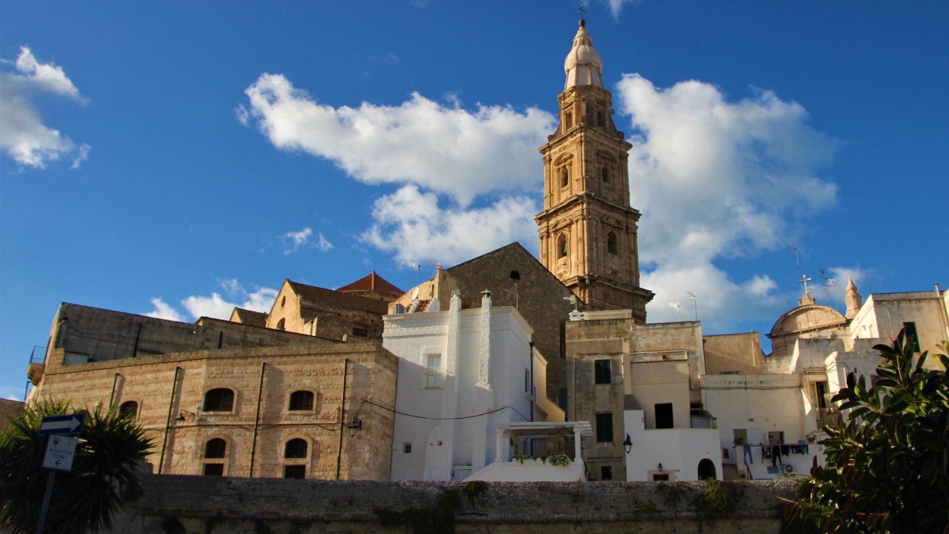 VILLE DI LUSSO, CASE STORICHE E MASSERIE IN VENDITA A CASTELLANA GROTTE, IN PUGLIA