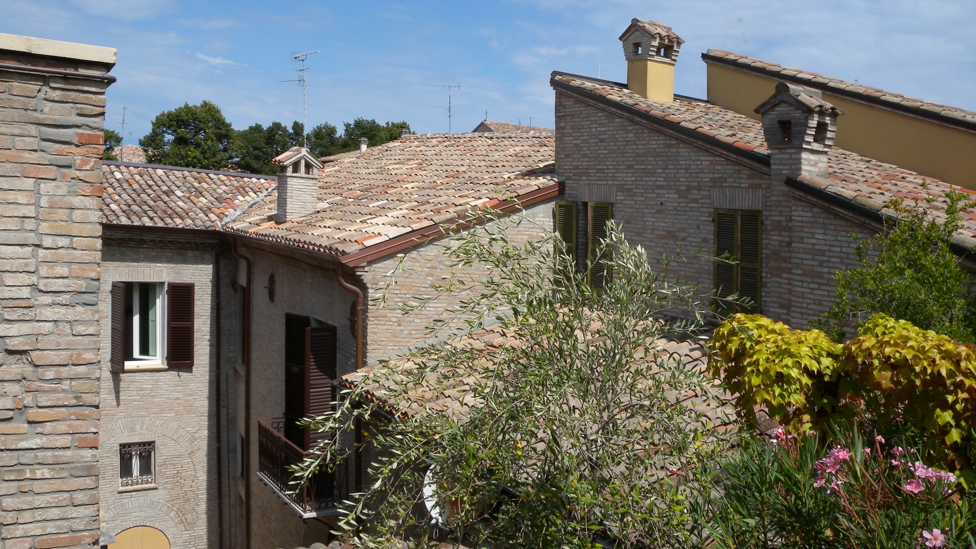 VILLE DI LUSSO E APPARTAMENTI VISTA MARE IN VENDITA A FANO, MARCHE
