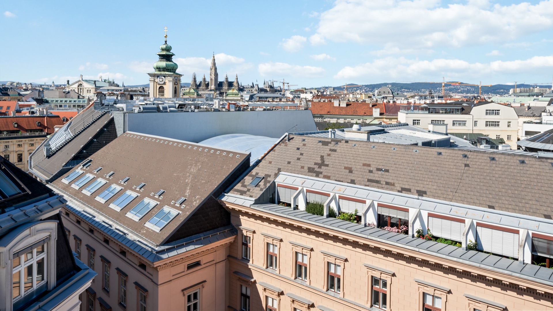 APPARTAMENTI E ATTICI IN VENDITA NELLA INNERE STADT, VIENNA | Romolini - Christie's