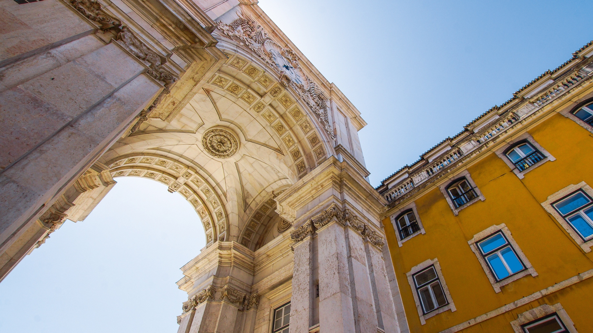 VILLE DI LUSSO, APPARTAMENTI E ATTICI IN VENDITA A RESTELO, PORTOGALLO