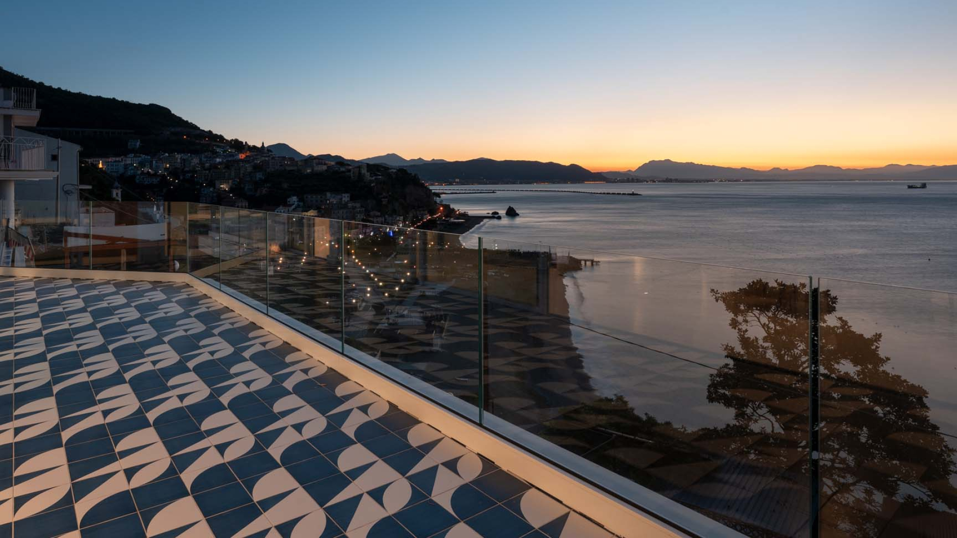 VILLE DI LUSSO VISTA MARE IN VENDITA A VIETRI, COSTIERA AMALFITANA