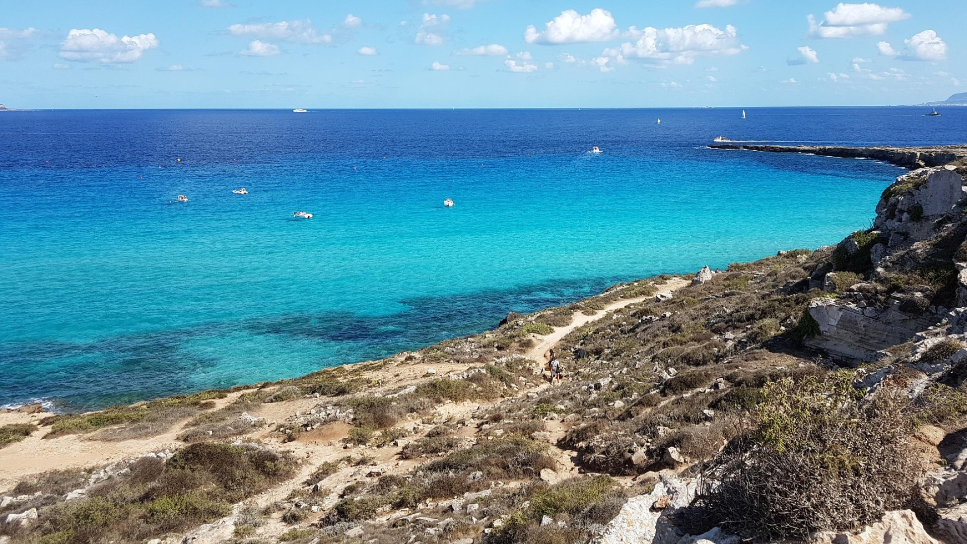 VILLE E AZIENDE AGRICOLE IN VENDITA A CATTOLICA ERACLEA, SICILIA