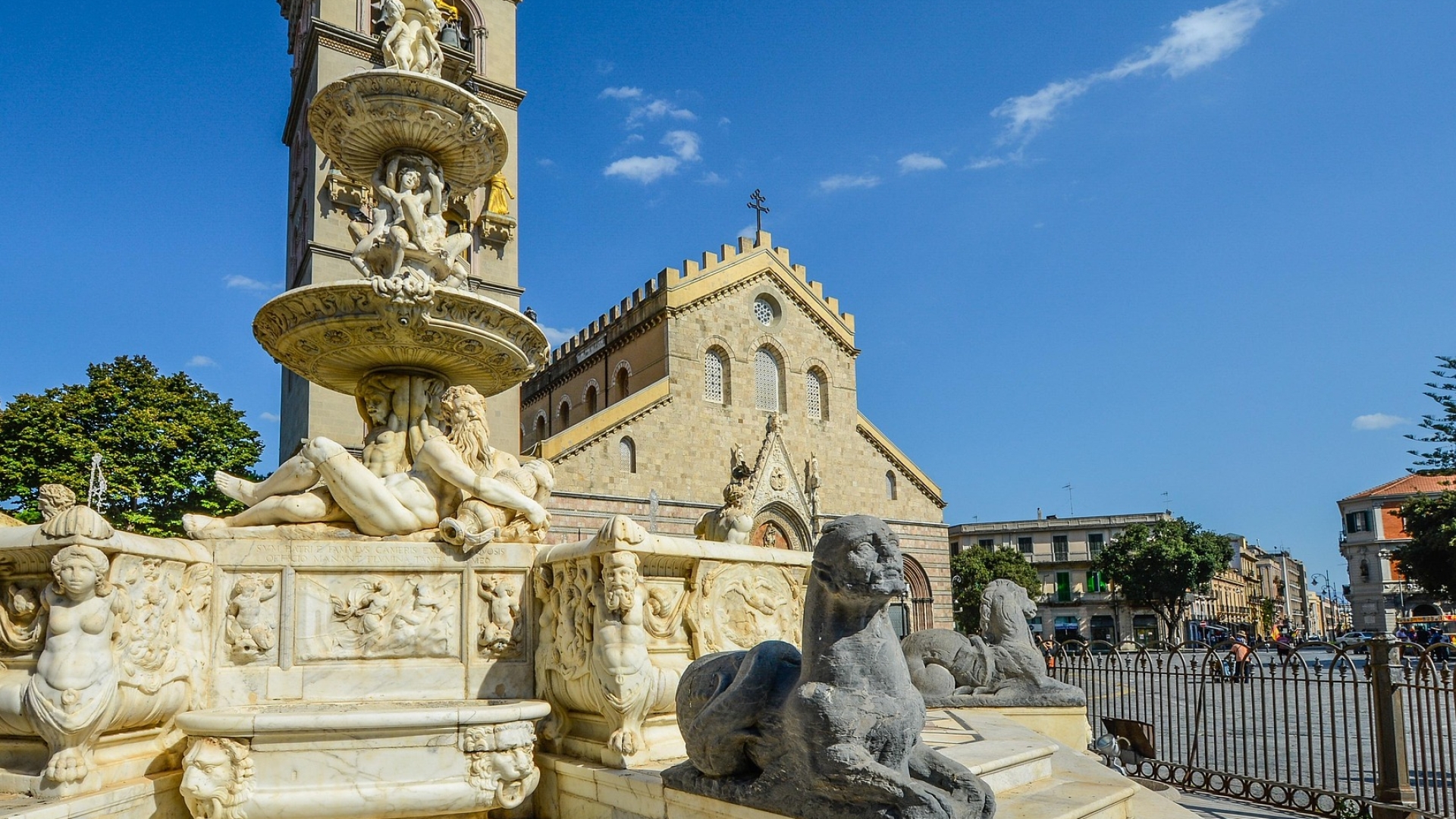 VILLE, RUSTICI E APPARTAMENTI VISTA MARE IN VENDITA A MESSINA, SICILIA