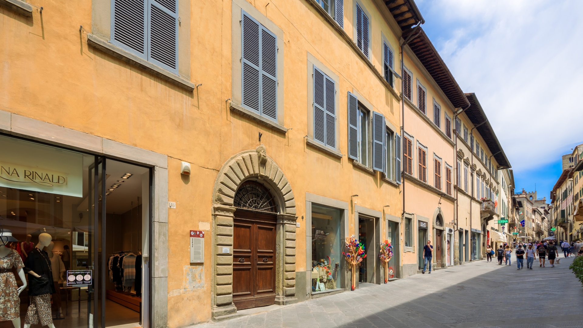 APPARTAMENTO CON TERRAZZA GARAGE IN VENDITA  AREZZO CORSO ITALIA