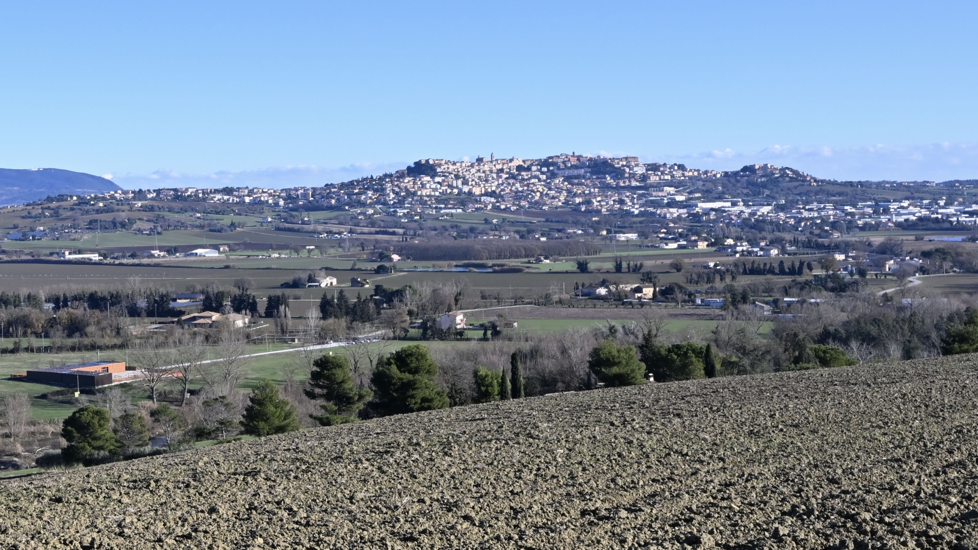 VILLAS, COUNTRY HOUSES AND ESTATES FOR SALE IN OSIMO, MARCHE