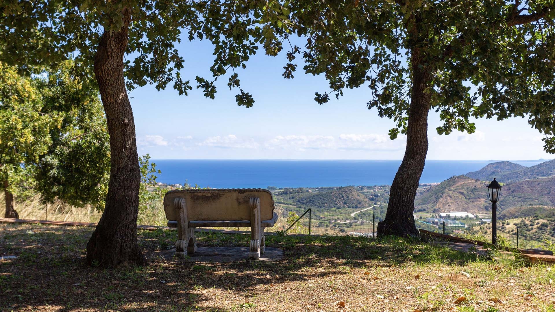 VILLE FRONTE MARE, APPARTAMENTI DI PREGIO E AZIENDE AGRICOLE IN VENDITA A PATTI, SICILIA