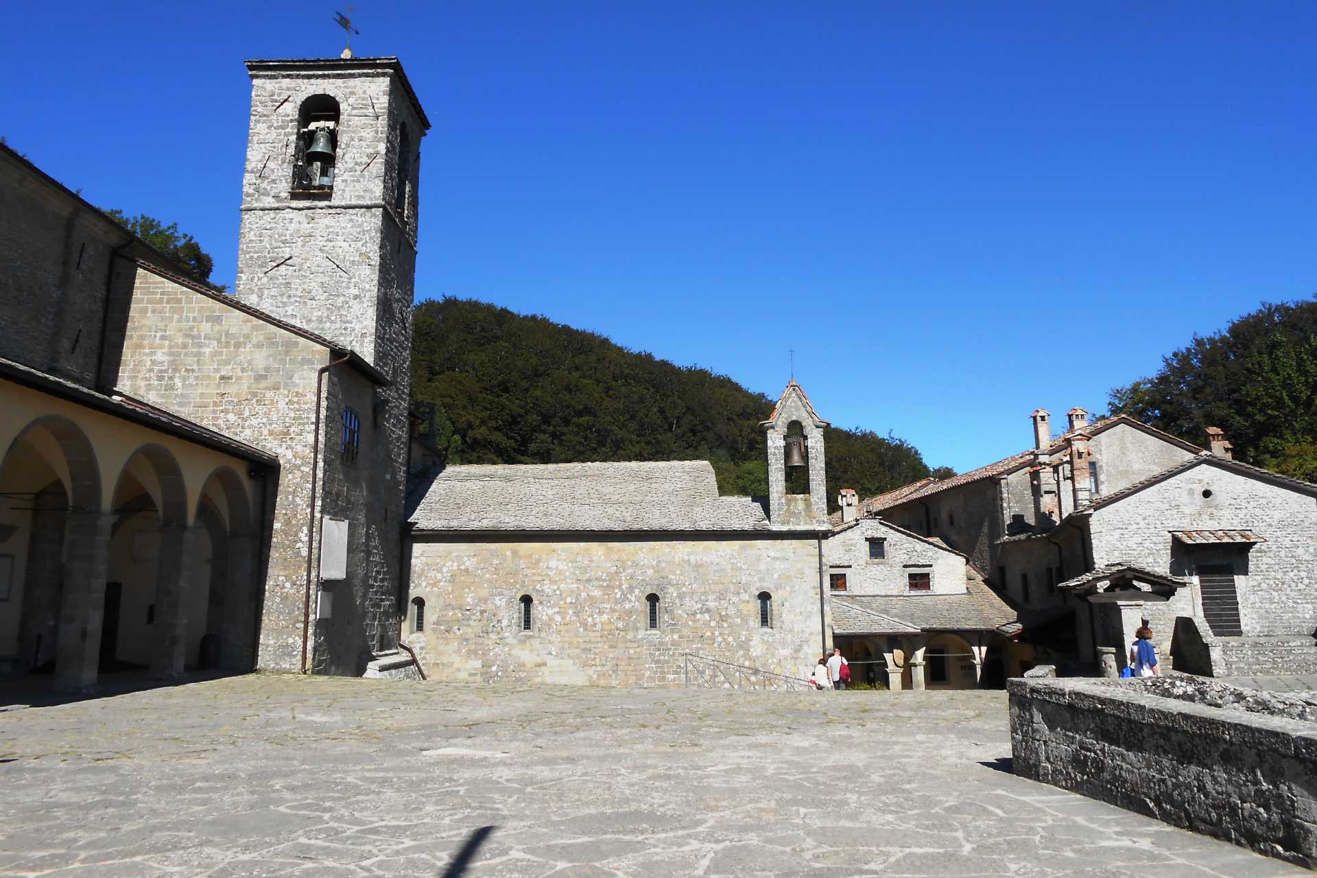 CHIUSI DELLA VERNA - CASALI, APPARTAMENTI E CASE IN VENDITA IN TOSCANA
