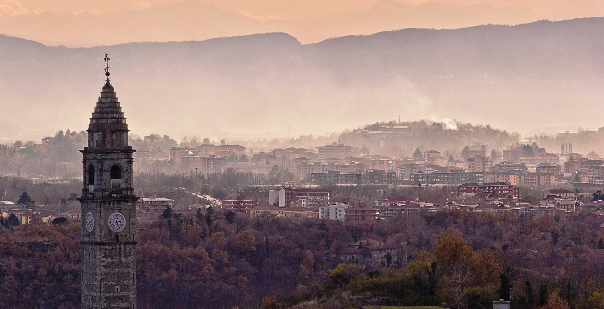 IVREA: CASALI, VILLE DI LUSSO, CASTELLI E HOTEL IN VENDITA A IVREA, TORINO PIEMONTE