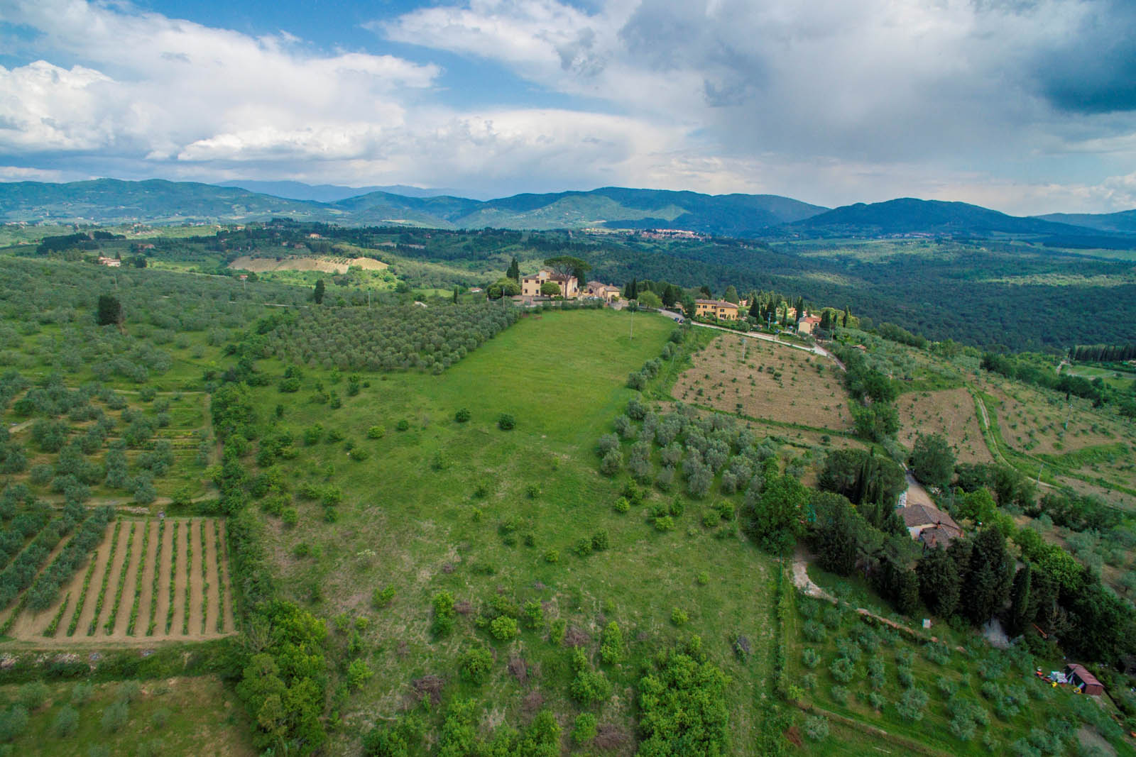 IMPRUNETA: CASALI, VILLE DI LUSSO, AGRITURISMI E AZIENDE VITIVINICOLE IN VENDITA A IMPRUNETA, FIRENZE TOSCANA