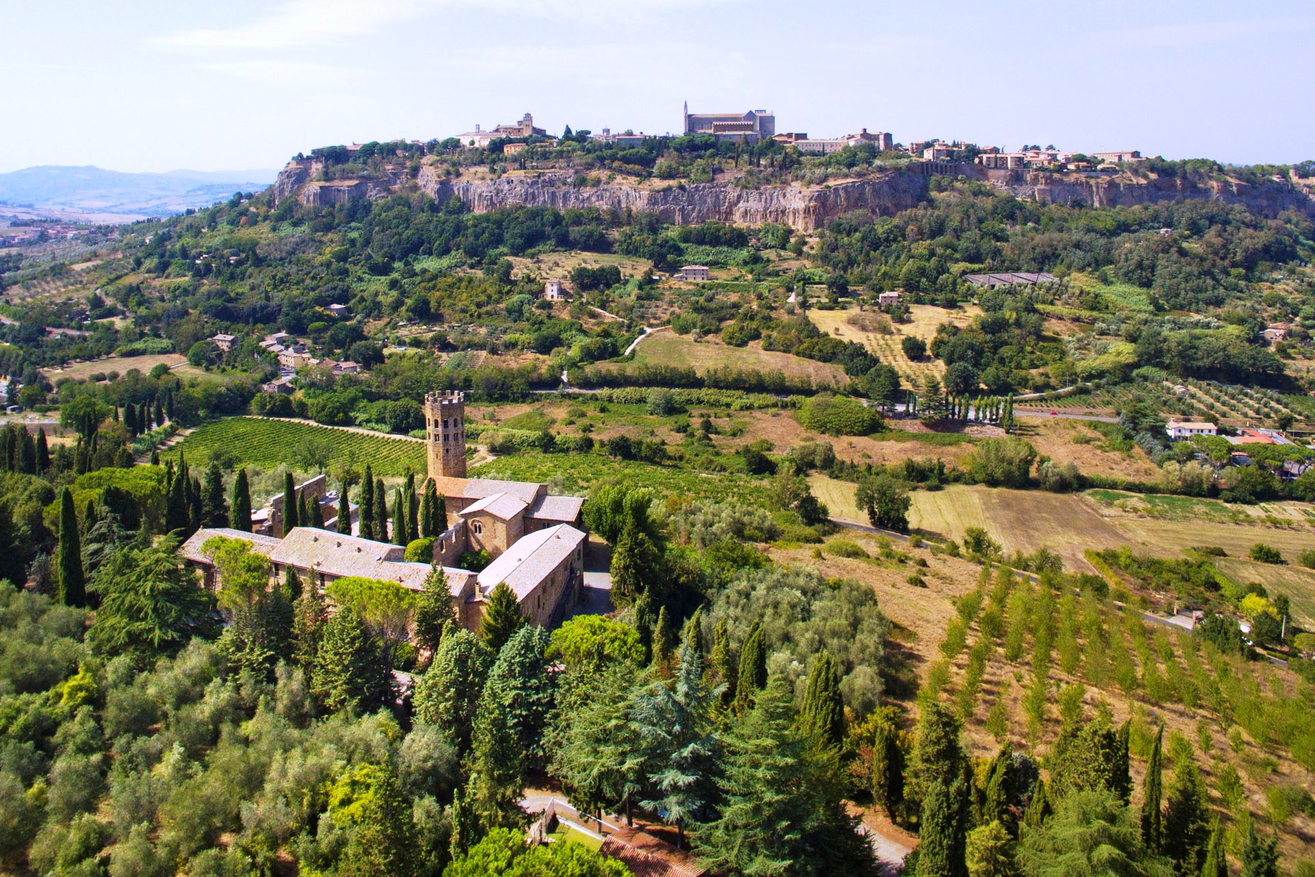 IMMOBILI DI LUSSO, CASALI, TENUTE E VILLE IN VENDITA A ORVIETO, UMBRIA